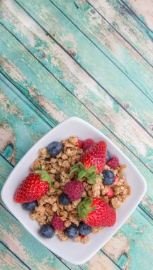 Mısır gevreği ve çilek