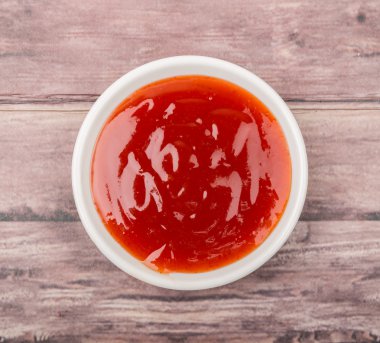 Beyaz kase Chili Sos