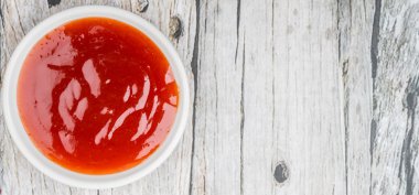 Beyaz kase Chili Sos