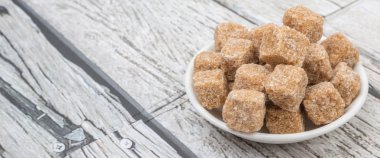 Kahverengi şeker kamışı şeker