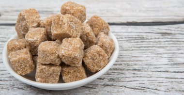 Kahverengi şeker kamışı şeker