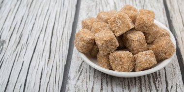 Kahverengi şeker kamışı şeker