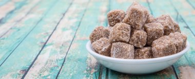 Kahverengi şeker kamışı şeker