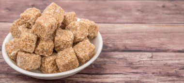 Kahverengi şeker kamışı şeker