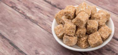 Kahverengi şeker kamışı şeker