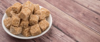 Kahverengi şeker kamışı şeker