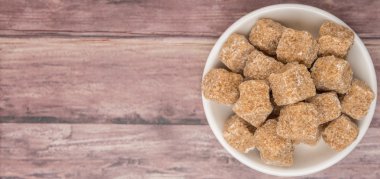 Kahverengi şeker kamışı şeker