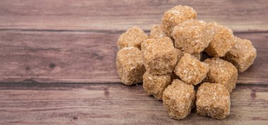 Kahverengi şeker kamışı şeker