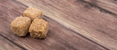 Kahverengi şeker kamışı şeker