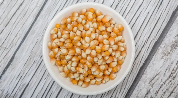 Surowy Popcorn miski — Zdjęcie stockowe
