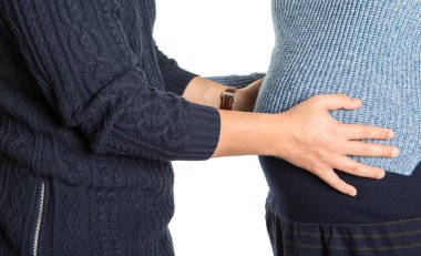 Genç Müslüman çift bekliyor