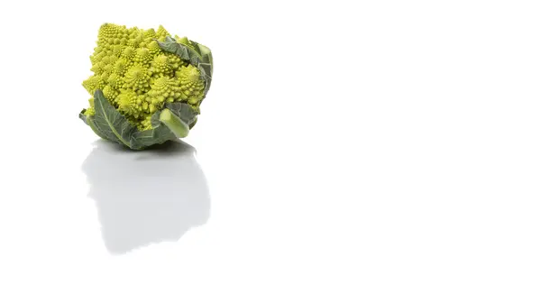 Romanesco brócoli o coliflor romana — Foto de Stock