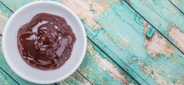 Ahududu lor beyaz kase