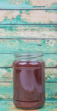 Kavanoz içinde ahududu lor