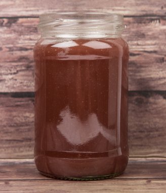 Kavanoz içinde ahududu lor