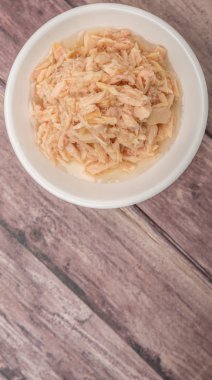 Ton balığı pul beyaz kase