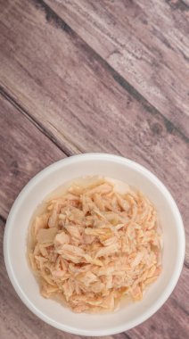 Ton balığı pul beyaz kase