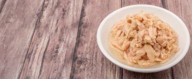 Ton balığı pul beyaz kase