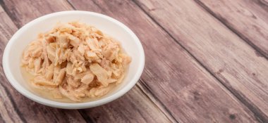 Ton balığı pul beyaz kase