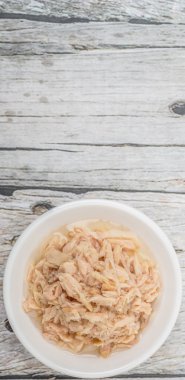 Ton balığı pul beyaz kase