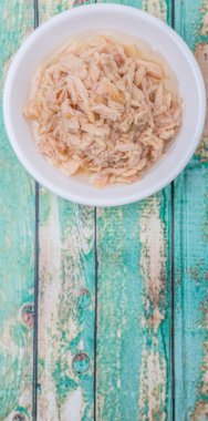 Ton balığı pul beyaz kase