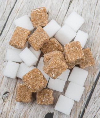 kahverengi ve beyaz şeker cubes