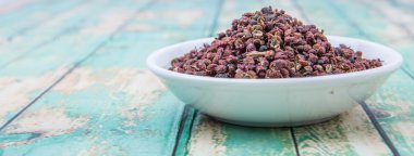 Sichuan biber beyaz kase