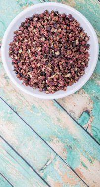 Sichuan biber beyaz kase