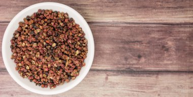 Sichuan biber beyaz kase