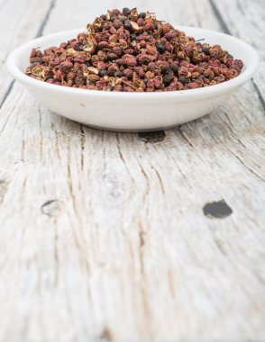 Sichuan biber beyaz kase