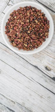 Sichuan biber beyaz kase