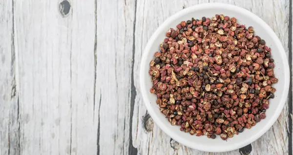 Sichuan peper In witte Bowl — Stockfoto