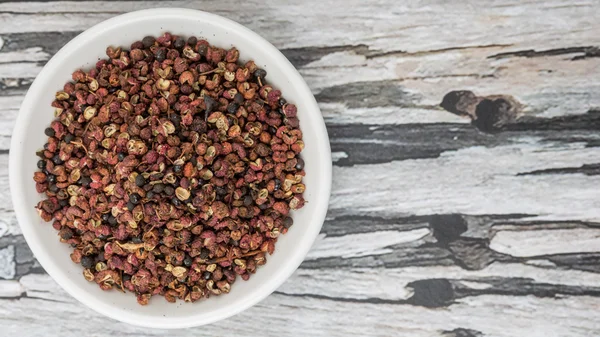 Sichuan biber beyaz kase