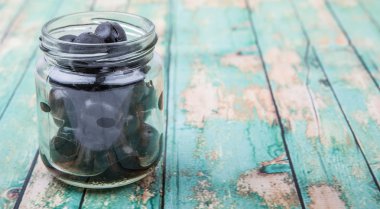 Salamura Siyah Zeytin