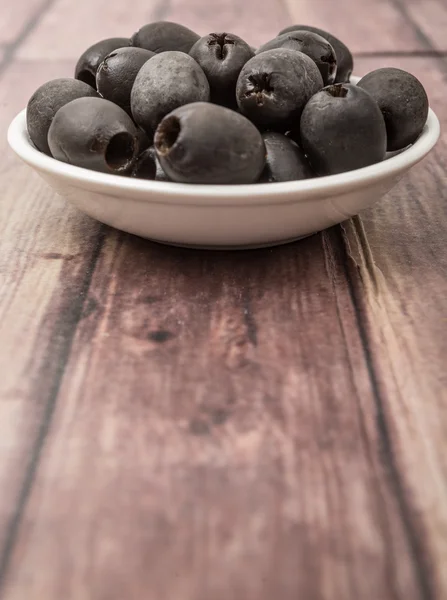 Aceitunas negras en escabeche — Foto de Stock