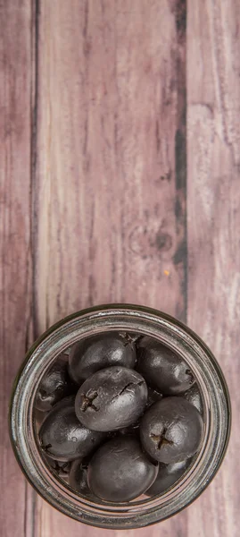 Aceitunas negras en escabeche —  Fotos de Stock