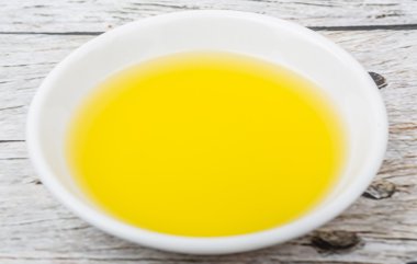 Bir kase zeytinyağı