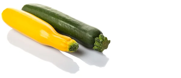 Gelbe und grüne Zucchinis — Stockfoto