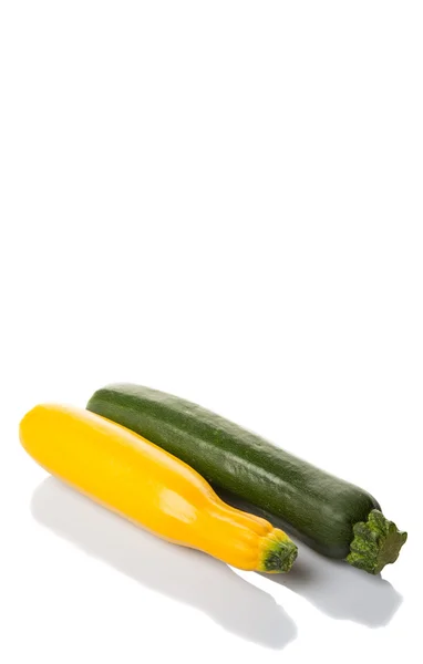 Gelbe und grüne Zucchinis — Stockfoto