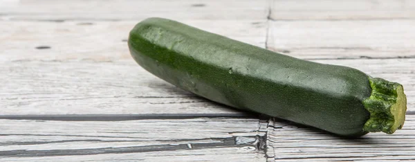 Grünes Zucchini-Gemüse — Stockfoto