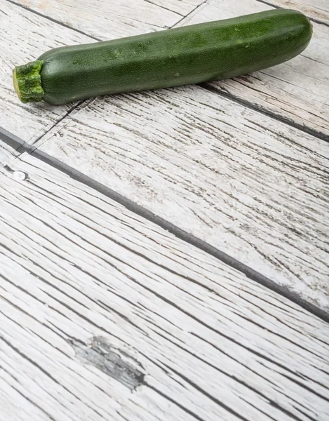Grünes Zucchini-Gemüse — Stockfoto