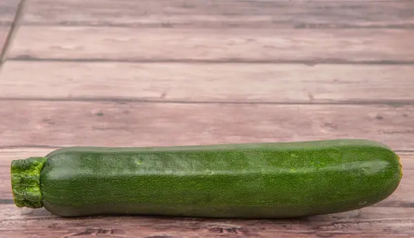 Groene courgette plantaardige — Stockfoto