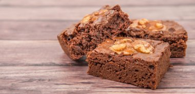 Ceviz çikolatalı kek