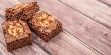 Ceviz çikolatalı kek