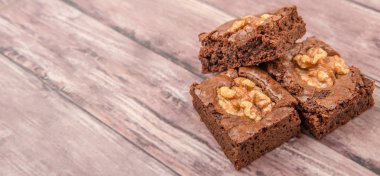 Ceviz çikolatalı kek