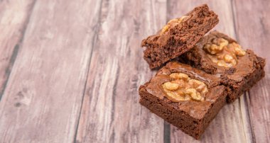 Ceviz çikolatalı kek