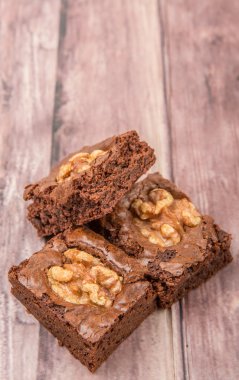 Ceviz çikolatalı kek