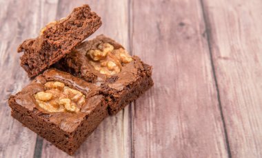 Ceviz çikolatalı kek