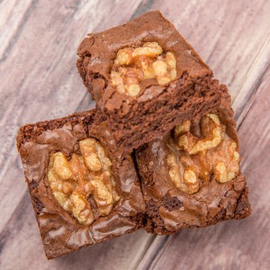 Ceviz çikolatalı kek