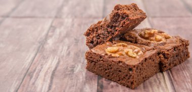 Ceviz çikolatalı kek